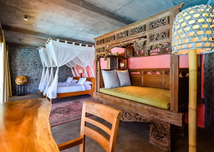 Sumberkima Hill Private Retreat *