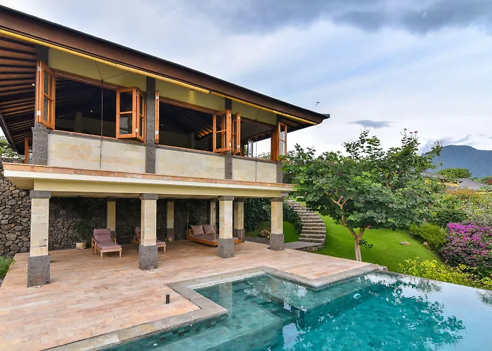 Sumberkima Hill Private Retreat Hotel